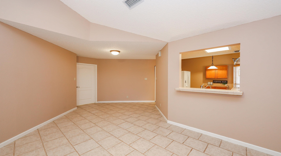 423 St Croix Dr, Laredo, Texas 78045, 3 Bedrooms Bedrooms, 4 Rooms Rooms,2 BathroomsBathrooms,Residential,For Sale,423 St Croix Dr,20262169