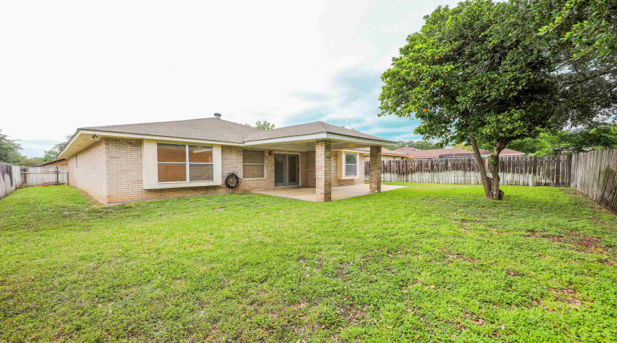 423 St Croix Dr, Laredo, Texas 78045, 3 Bedrooms Bedrooms, 4 Rooms Rooms,2 BathroomsBathrooms,Residential,For Sale,423 St Croix Dr,20262169