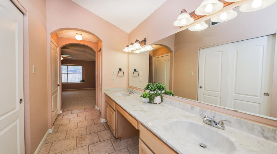 423 St Croix Dr, Laredo, Texas 78045, 3 Bedrooms Bedrooms, 4 Rooms Rooms,2 BathroomsBathrooms,Residential,For Sale,423 St Croix Dr,20262169