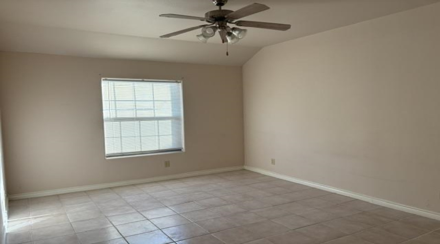 1752 Tiara Trl, Laredo, Texas 78045-0000, 3 Bedrooms Bedrooms, 5 Rooms Rooms,2 BathroomsBathrooms,Residential,For Rent,1752 Tiara Trl,20262170
