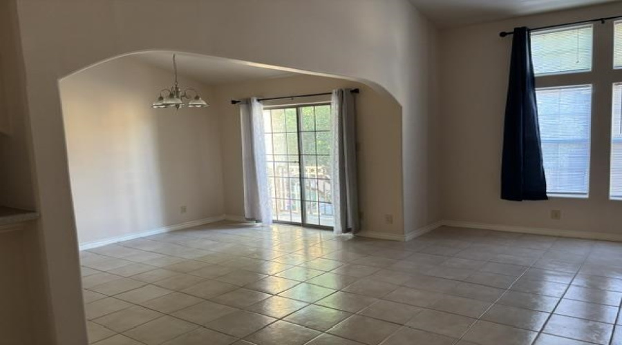 1752 Tiara Trl, Laredo, Texas 78045-0000, 3 Bedrooms Bedrooms, 5 Rooms Rooms,2 BathroomsBathrooms,Residential,For Rent,1752 Tiara Trl,20262170