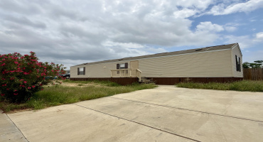 5002 Cocoa Ln, Laredo, Texas 78046, 3 Bedrooms Bedrooms, 5 Rooms Rooms,2 BathroomsBathrooms,Residential,For Sale,5002 Cocoa Ln,20262171