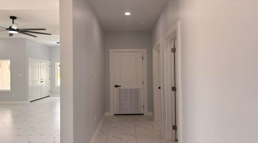 201 Lusitano Dr., Laredo, Texas 78046, 3 Bedrooms Bedrooms, 4 Rooms Rooms,2 BathroomsBathrooms,Residential,For Sale,201 Lusitano Dr.,20262174