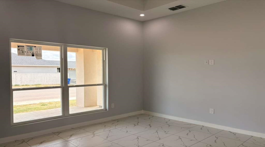 201 Lusitano Dr., Laredo, Texas 78046, 3 Bedrooms Bedrooms, 4 Rooms Rooms,2 BathroomsBathrooms,Residential,For Sale,201 Lusitano Dr.,20262174