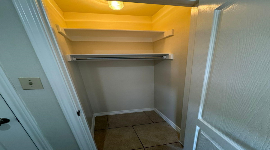 9805 Sterling St., Laredo, Texas 78045-0000, 3 Bedrooms Bedrooms, 5 Rooms Rooms,2 BathroomsBathrooms,Residential,For Rent,9805 Sterling St.,20262176
