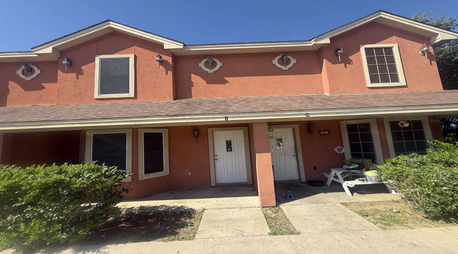 1016 Dicky Lane, Laredo, Texas 78045, 2 Bedrooms Bedrooms, 5 Rooms Rooms,1 BathroomBathrooms,Residential,For Rent,1016 Dicky Lane,20262180