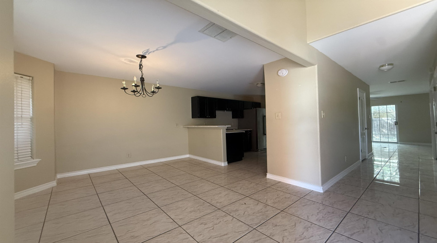 1016 Dicky Lane, Laredo, Texas 78045, 2 Bedrooms Bedrooms, 5 Rooms Rooms,1 BathroomBathrooms,Residential,For Rent,1016 Dicky Lane,20262180
