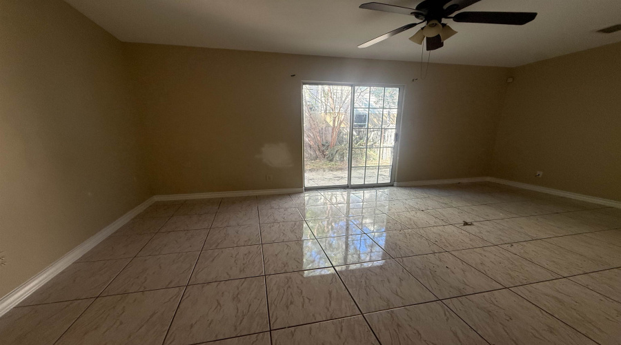 1016 Dicky Lane, Laredo, Texas 78045, 2 Bedrooms Bedrooms, 5 Rooms Rooms,1 BathroomBathrooms,Residential,For Rent,1016 Dicky Lane,20262180