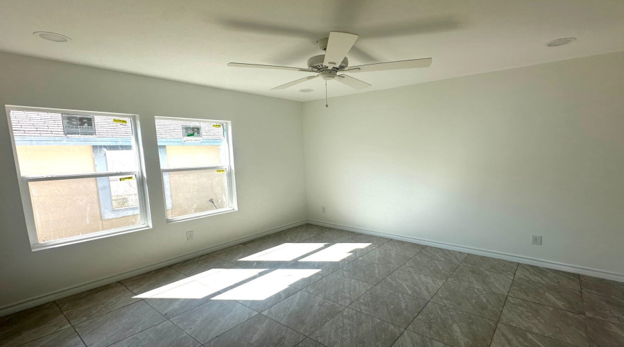 4405 Black Buck Ave, Laredo, Texas 78045, 3 Bedrooms Bedrooms, 8 Rooms Rooms,2 BathroomsBathrooms,Residential,For Rent,4405 Black Buck Ave,20262181