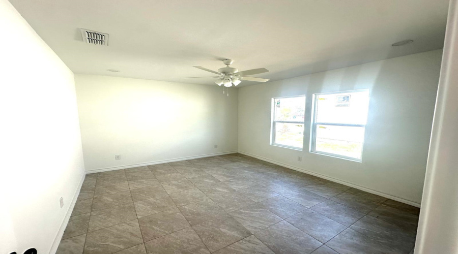 4405 Black Buck Ave, Laredo, Texas 78045, 3 Bedrooms Bedrooms, 8 Rooms Rooms,2 BathroomsBathrooms,Residential,For Rent,4405 Black Buck Ave,20262181