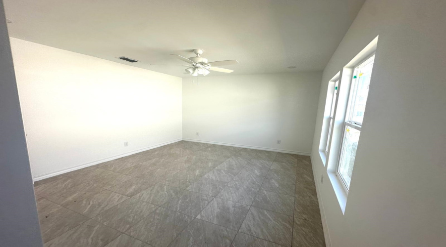 4405 Black Buck Ave, Laredo, Texas 78045, 3 Bedrooms Bedrooms, 8 Rooms Rooms,2 BathroomsBathrooms,Residential,For Rent,4405 Black Buck Ave,20262181