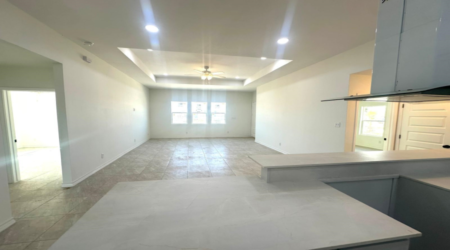 4405 Black Buck Ave, Laredo, Texas 78045, 3 Bedrooms Bedrooms, 8 Rooms Rooms,2 BathroomsBathrooms,Residential,For Rent,4405 Black Buck Ave,20262181