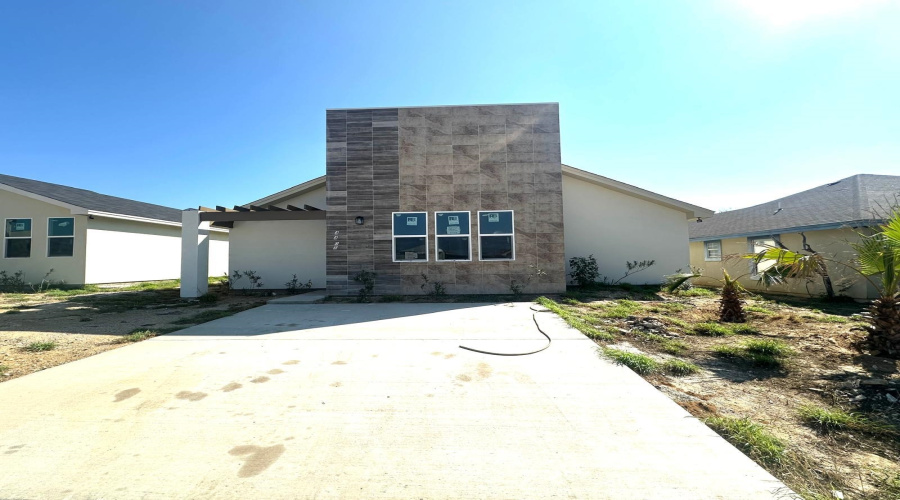 4405 Black Buck Ave, Laredo, Texas 78045, 3 Bedrooms Bedrooms, 8 Rooms Rooms,2 BathroomsBathrooms,Residential,For Rent,4405 Black Buck Ave,20262181