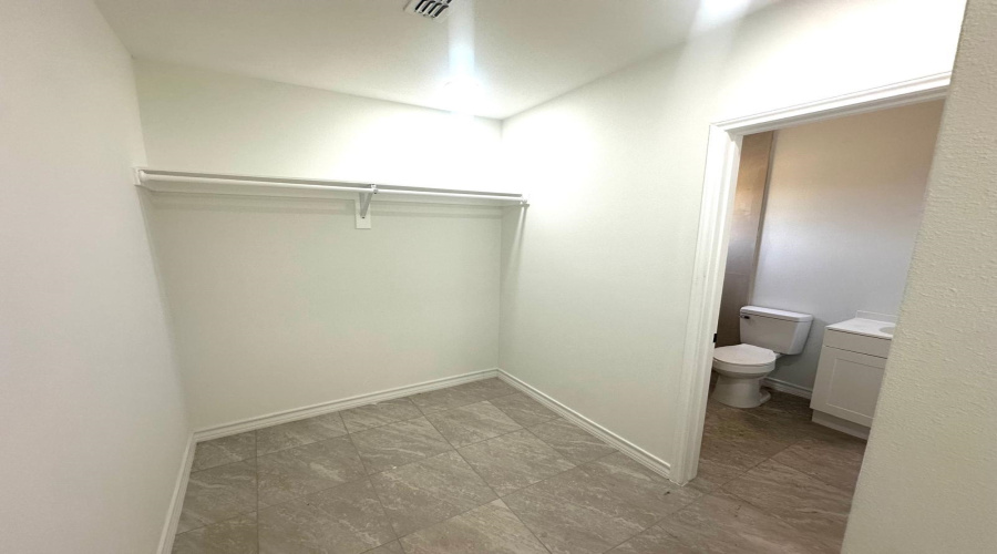 4405 Black Buck Ave, Laredo, Texas 78045, 3 Bedrooms Bedrooms, 8 Rooms Rooms,2 BathroomsBathrooms,Residential,For Sale,4405 Black Buck Ave,20262182