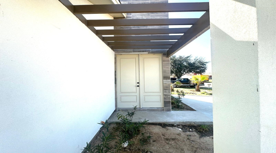 4405 Black Buck Ave, Laredo, Texas 78045, 3 Bedrooms Bedrooms, 8 Rooms Rooms,2 BathroomsBathrooms,Residential,For Sale,4405 Black Buck Ave,20262182