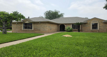 1233 St Patrick Dr, Laredo, Texas 78045, 3 Bedrooms Bedrooms, 7 Rooms Rooms,2 BathroomsBathrooms,Residential,For Rent,1233 St Patrick Dr,20262184