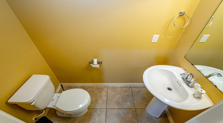 5720 Montevista Dr., Laredo, Texas 78041, 3 Bedrooms Bedrooms, 6 Rooms Rooms,2 BathroomsBathrooms,Residential,For Rent,5720 Montevista Dr.,20262185