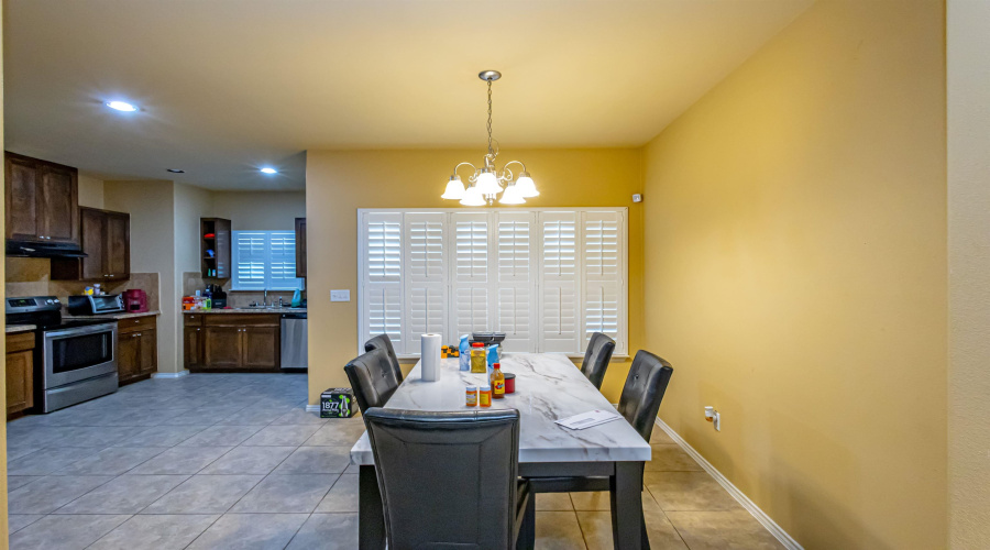 5720 Montevista Dr., Laredo, Texas 78041, 3 Bedrooms Bedrooms, 6 Rooms Rooms,2 BathroomsBathrooms,Residential,For Rent,5720 Montevista Dr.,20262185