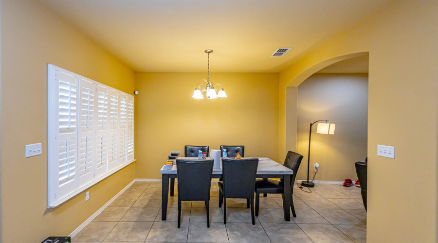 5720 Montevista Dr., Laredo, Texas 78041, 3 Bedrooms Bedrooms, 6 Rooms Rooms,2 BathroomsBathrooms,Residential,For Rent,5720 Montevista Dr.,20262185