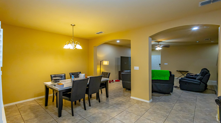 5720 Montevista Dr., Laredo, Texas 78041, 3 Bedrooms Bedrooms, 6 Rooms Rooms,2 BathroomsBathrooms,Residential,For Rent,5720 Montevista Dr.,20262185