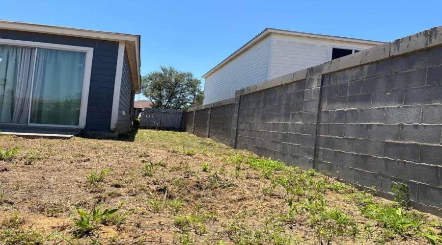 3243 Saint Kathryn Lp, Laredo, Texas 78046, 3 Bedrooms Bedrooms, 5 Rooms Rooms,2 BathroomsBathrooms,Residential,For Sale,3243 Saint Kathryn Lp,20262193
