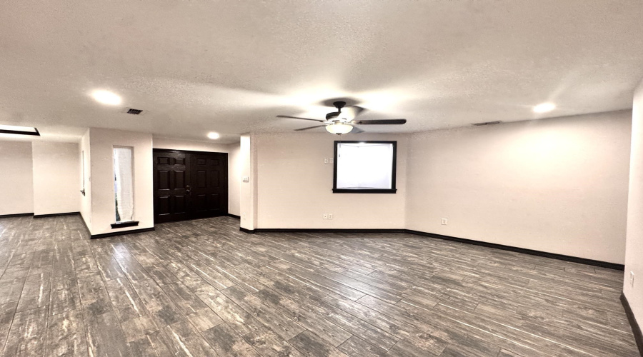 4725 Los Laureles Ln, LAREDO, Texas 78046, 4 Bedrooms Bedrooms, 7 Rooms Rooms,2 BathroomsBathrooms,Residential,For Sale,4725 Los Laureles Ln,20262195