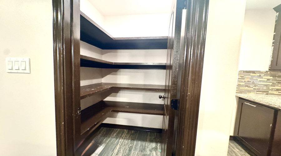 4725 Los Laureles Ln, LAREDO, Texas 78046, 4 Bedrooms Bedrooms, 7 Rooms Rooms,2 BathroomsBathrooms,Residential,For Sale,4725 Los Laureles Ln,20262195