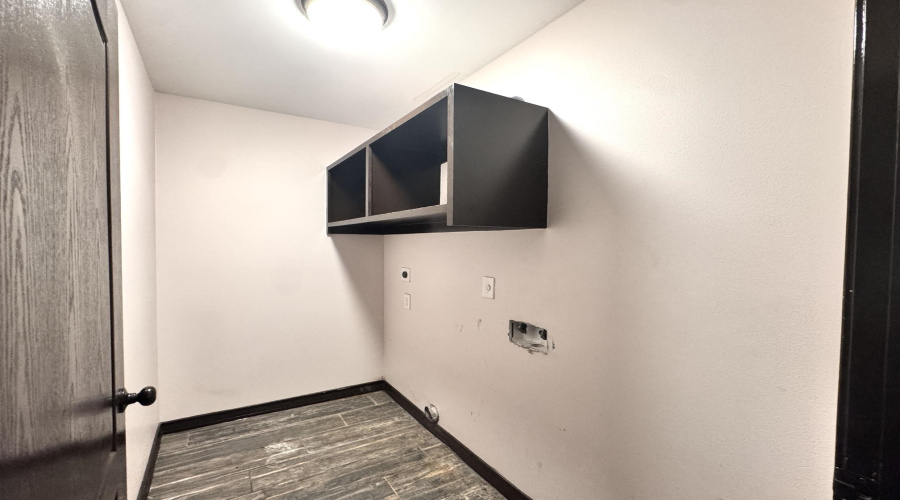 4725 Los Laureles Ln, LAREDO, Texas 78046, 4 Bedrooms Bedrooms, 7 Rooms Rooms,2 BathroomsBathrooms,Residential,For Sale,4725 Los Laureles Ln,20262195