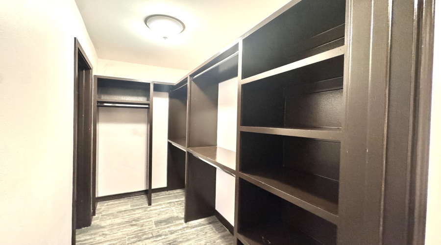 4725 Los Laureles Ln, LAREDO, Texas 78046, 4 Bedrooms Bedrooms, 7 Rooms Rooms,2 BathroomsBathrooms,Residential,For Sale,4725 Los Laureles Ln,20262195