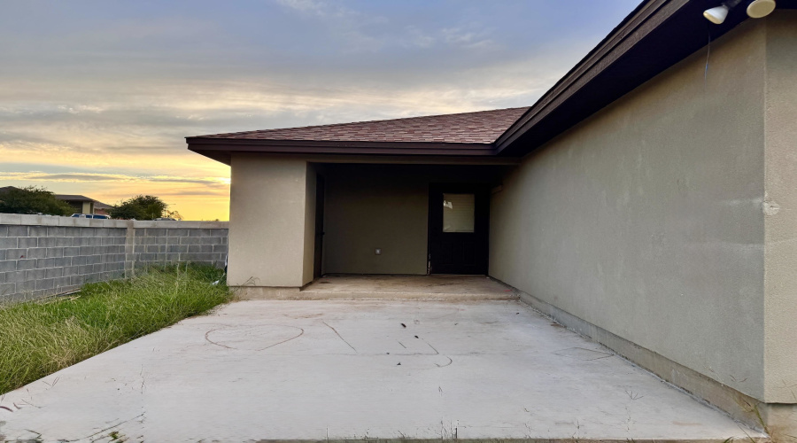 4725 Los Laureles Ln, LAREDO, Texas 78046, 4 Bedrooms Bedrooms, 7 Rooms Rooms,2 BathroomsBathrooms,Residential,For Sale,4725 Los Laureles Ln,20262195