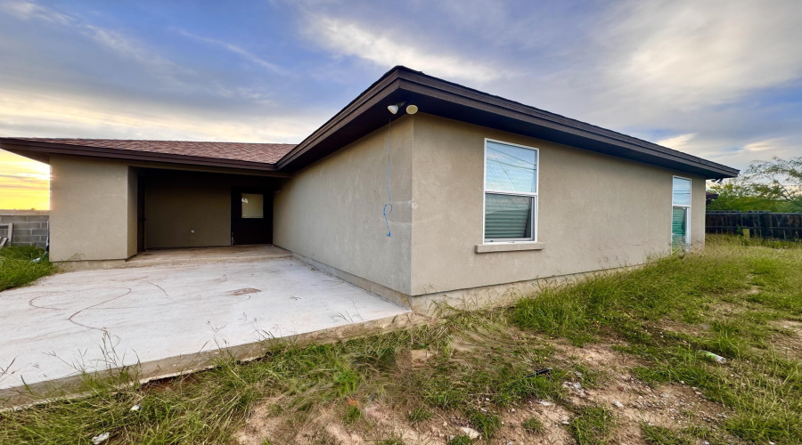 4725 Los Laureles Ln, LAREDO, Texas 78046, 4 Bedrooms Bedrooms, 7 Rooms Rooms,2 BathroomsBathrooms,Residential,For Sale,4725 Los Laureles Ln,20262195