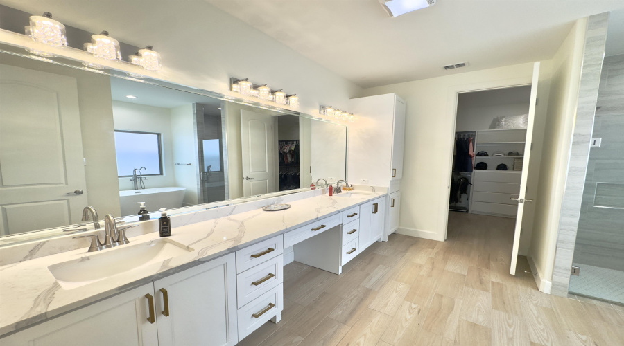 3627 Jack London Dr., Laredo, Texas 78041, 3 Bedrooms Bedrooms, 9 Rooms Rooms,2 BathroomsBathrooms,Residential,For Sale,3627 Jack London Dr.,20262196