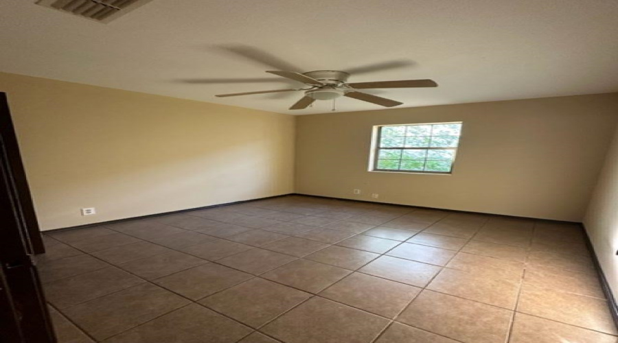 606 Gale St, Laredo, Texas 78041, 2 Bedrooms Bedrooms, 4 Rooms Rooms,1 BathroomBathrooms,Residential,For Rent,606 Gale St,20262197