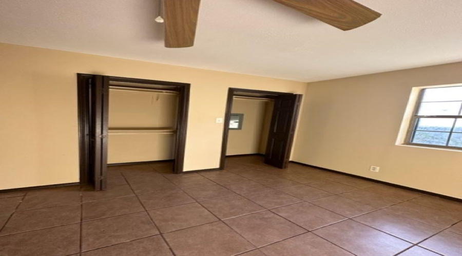 606 Gale St, Laredo, Texas 78041, 2 Bedrooms Bedrooms, 4 Rooms Rooms,1 BathroomBathrooms,Residential,For Rent,606 Gale St,20262197