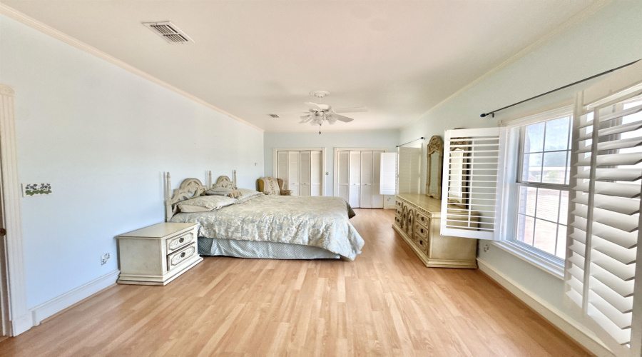 807 Fresno St., ZAPATA, Texas 78077-6, 2 Bedrooms Bedrooms, 3 Rooms Rooms,2 BathroomsBathrooms,Residential,For Rent,807 Fresno St.,20262201