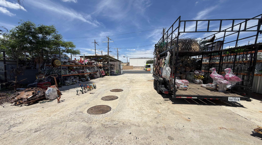 1911 San Bernardo Ave, Laredo, Texas 78040, 1 Room Rooms,2 BathroomsBathrooms,Commercial retail/office,For Sale,1911 San Bernardo Ave,20262205