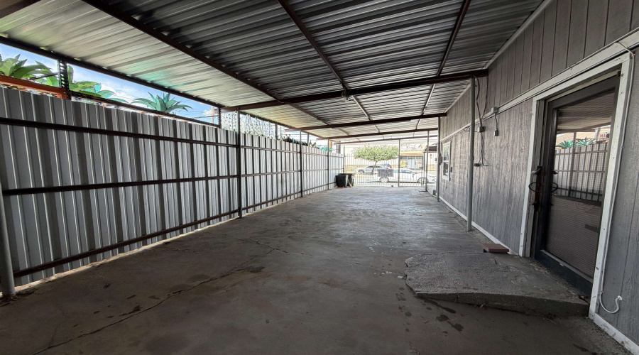 1911 San Bernardo Ave, Laredo, Texas 78040, 1 Room Rooms,2 BathroomsBathrooms,Commercial retail/office,For Sale,1911 San Bernardo Ave,20262205