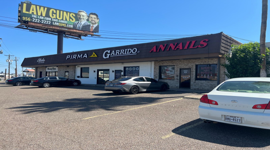 5603 N IH-35, laredo, Texas 78041, 1 Room Rooms,4 BathroomsBathrooms,Commercial retail/office,For Rent,5603 N IH-35,20262209