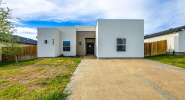4006 Ave Fenix Dr., LAREDO, Texas 78046, 3 Bedrooms Bedrooms, 5 Rooms Rooms,2 BathroomsBathrooms,Residential,For Sale,4006 Ave Fenix Dr.,20262204 4006 Ave Fenix Dr., LAREDO, Texas 78046, 3 Bedrooms Bedrooms, 5 Rooms Rooms,2 BathroomsBathrooms,Residential,For Sale,4006 Ave Fenix Dr.,20262204