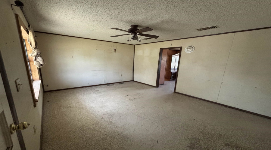 128 Franklin St, LAREDO, Texas 78041-6471, 3 Bedrooms Bedrooms, 5 Rooms Rooms,1 BathroomBathrooms,Residential,For Sale,128 Franklin St,20262206
