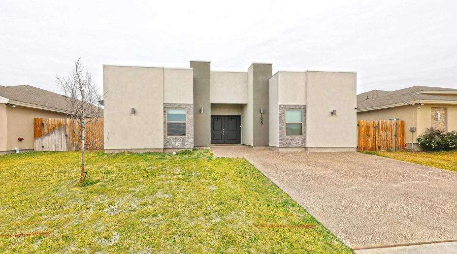 1025 La Muralla St, LAREDO, Texas 78046, 4 Bedrooms Bedrooms, 6 Rooms Rooms,2 BathroomsBathrooms,Residential,For Rent,1025 La Muralla St,20262208