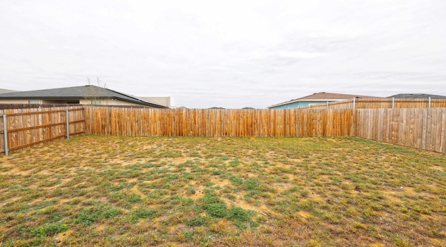 1025 La Muralla St, LAREDO, Texas 78046, 4 Bedrooms Bedrooms, 6 Rooms Rooms,2 BathroomsBathrooms,Residential,For Rent,1025 La Muralla St,20262208