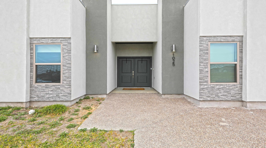 1025 La Muralla St, LAREDO, Texas 78046, 4 Bedrooms Bedrooms, 6 Rooms Rooms,2 BathroomsBathrooms,Residential,For Rent,1025 La Muralla St,20262208