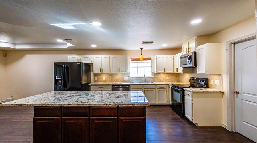 505 Acacia, Laredo, Texas 78045, 3 Bedrooms Bedrooms, 6 Rooms Rooms,2 BathroomsBathrooms,Residential,For Sale,505 Acacia,20262210