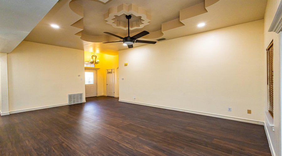 505 Acacia, Laredo, Texas 78045, 3 Bedrooms Bedrooms, 6 Rooms Rooms,2 BathroomsBathrooms,Residential,For Sale,505 Acacia,20262210