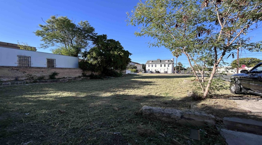 1601 Victoria St, LAREDO, Texas 78040, ,Land,For Sale,1601 Victoria St,20262216