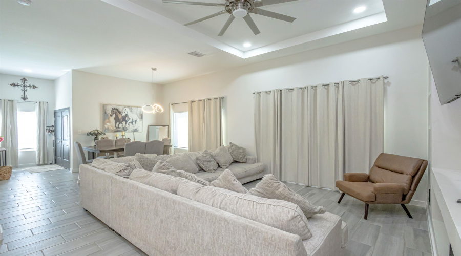 1608 Fresnillo Dr., Laredo, Texas 78046, 4 Bedrooms Bedrooms, 5 Rooms Rooms,2 BathroomsBathrooms,Residential,For Sale,1608 Fresnillo Dr.,20262213