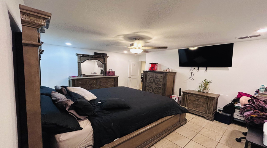 2201 Mango Rd., LAREDO, Texas 78046, 3 Bedrooms Bedrooms, 3 Rooms Rooms,2 BathroomsBathrooms,Residential,For Sale,2201 Mango Rd.,20262215