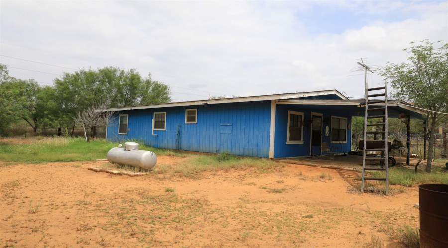 609 French St, ENCINAL, Texas 78019, 4 Bedrooms Bedrooms, 6 Rooms Rooms,1 BathroomBathrooms,Residential,For Sale,609 French St,20262217