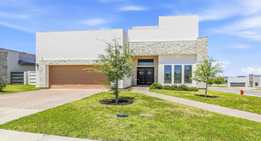 701 Ocio Dr., LAREDO, Texas 78045, 4 Bedrooms Bedrooms, 7 Rooms Rooms,4 BathroomsBathrooms,Residential,For Sale,701 Ocio Dr.,20262218